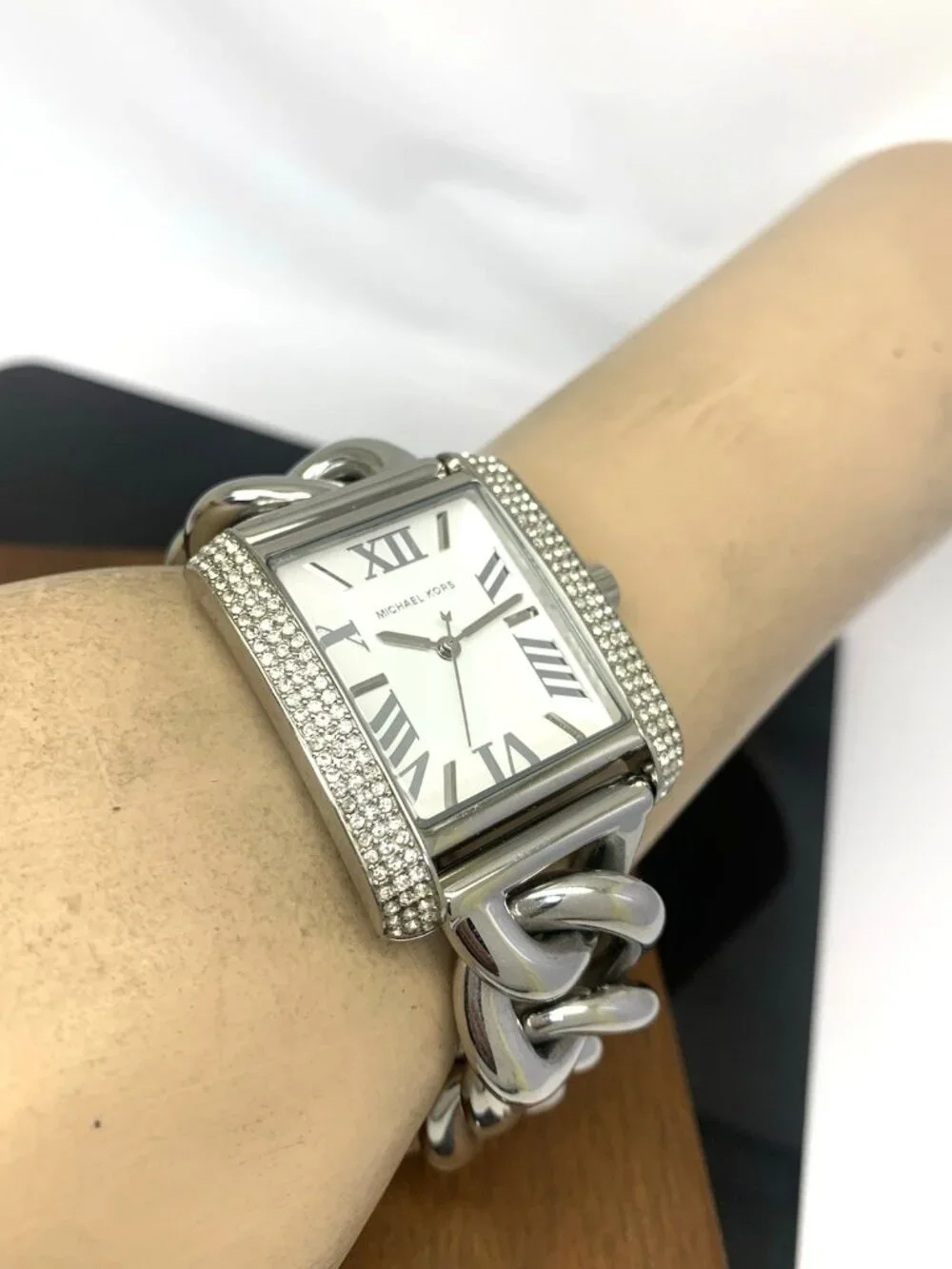 Michael Kors Women's Watch MK7438 Emery Quartz Silver Stainless Steel 32mm